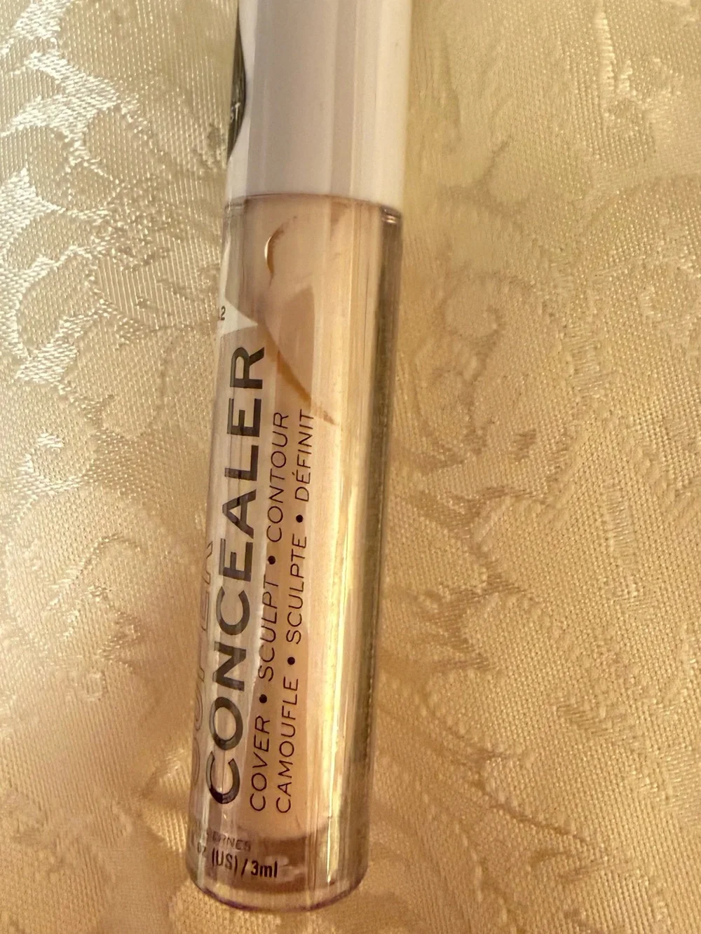 Relove by Revolution Super Concealer Radiant Matte in shade C0.2
